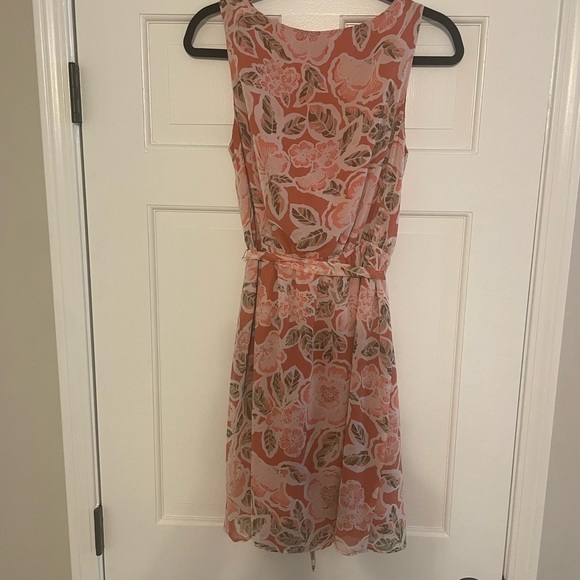 Sold/ Loft sleeveless tie dress - Picture 2 of 4
